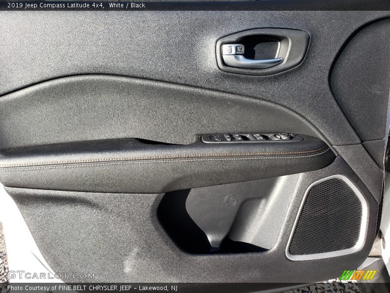 White / Black 2019 Jeep Compass Latitude 4x4