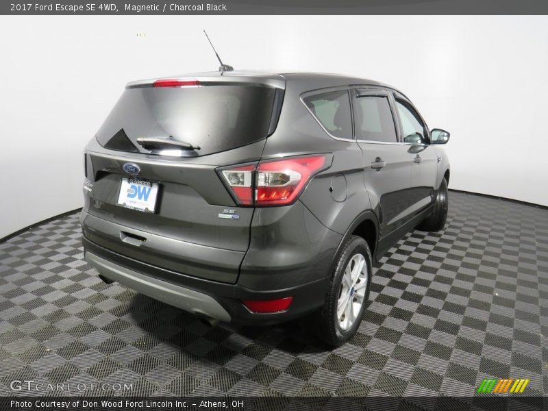 Magnetic / Charcoal Black 2017 Ford Escape SE 4WD