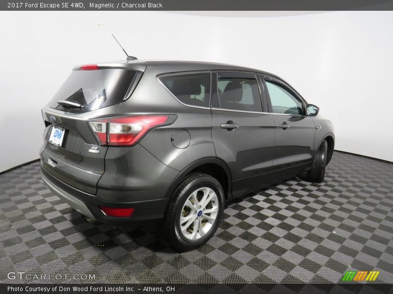Magnetic / Charcoal Black 2017 Ford Escape SE 4WD