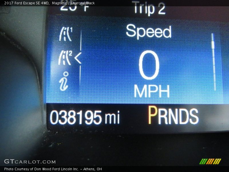 Magnetic / Charcoal Black 2017 Ford Escape SE 4WD