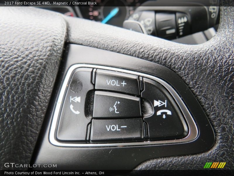Magnetic / Charcoal Black 2017 Ford Escape SE 4WD