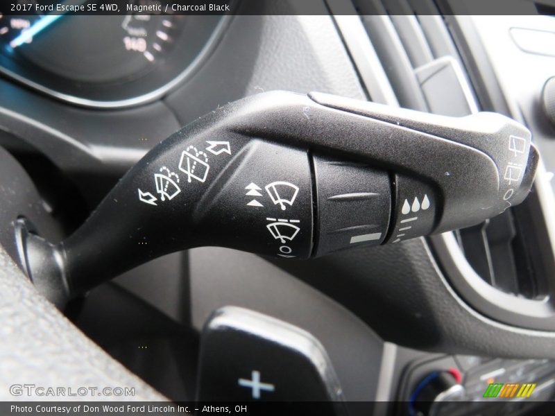 Magnetic / Charcoal Black 2017 Ford Escape SE 4WD