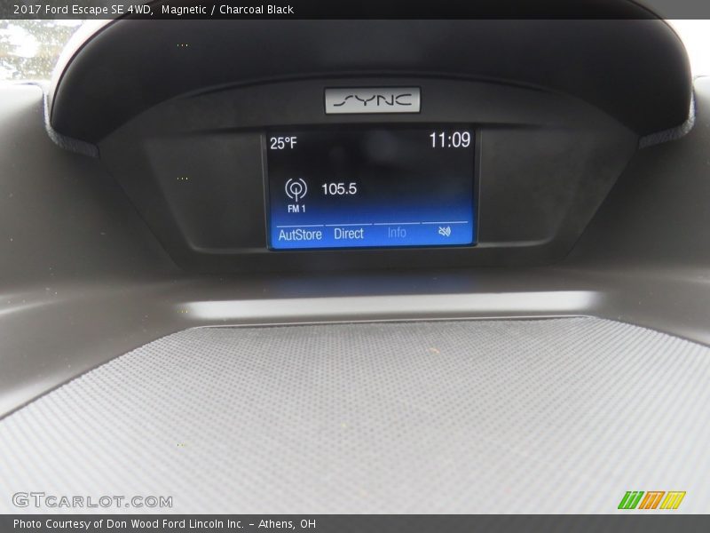 Magnetic / Charcoal Black 2017 Ford Escape SE 4WD