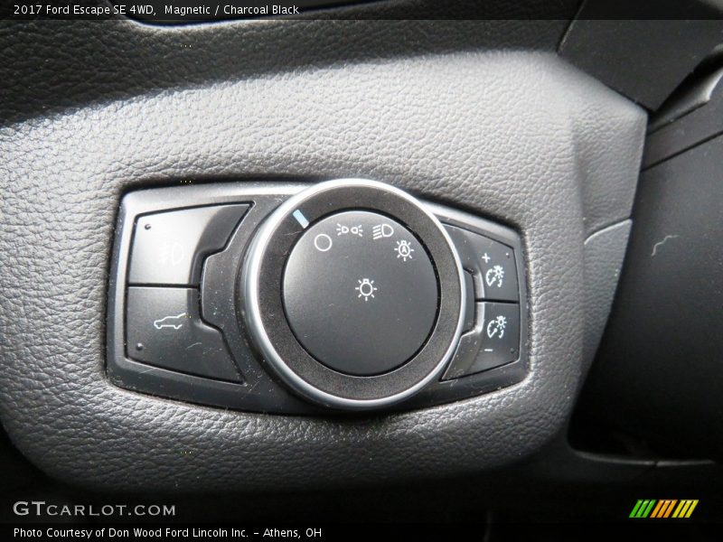 Magnetic / Charcoal Black 2017 Ford Escape SE 4WD