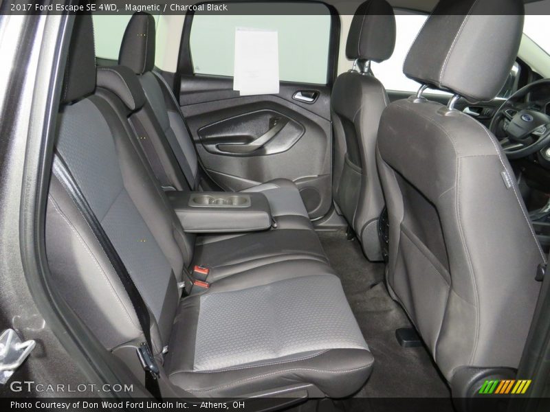 Magnetic / Charcoal Black 2017 Ford Escape SE 4WD