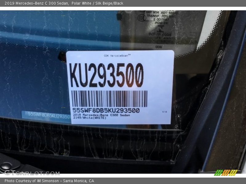 Polar White / Silk Beige/Black 2019 Mercedes-Benz C 300 Sedan