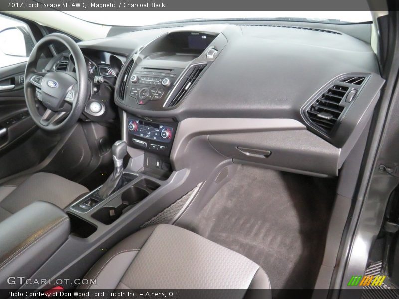Magnetic / Charcoal Black 2017 Ford Escape SE 4WD