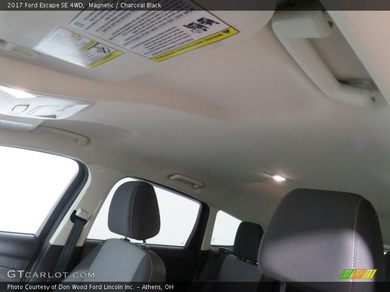 Magnetic / Charcoal Black 2017 Ford Escape SE 4WD