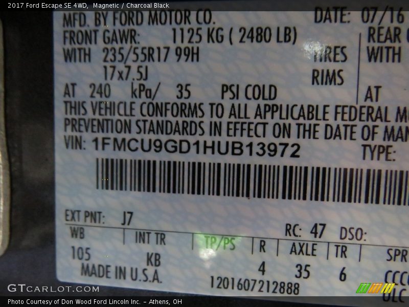 Magnetic / Charcoal Black 2017 Ford Escape SE 4WD