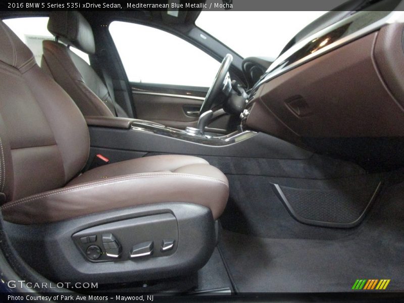 Mediterranean Blue Metallic / Mocha 2016 BMW 5 Series 535i xDrive Sedan