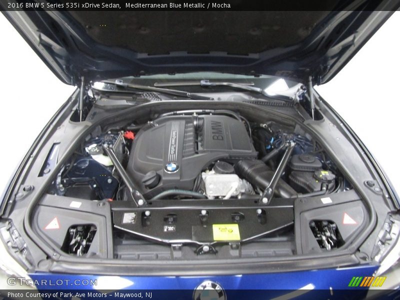 Mediterranean Blue Metallic / Mocha 2016 BMW 5 Series 535i xDrive Sedan
