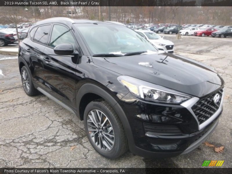 Front 3/4 View of 2019 Tucson SEL AWD