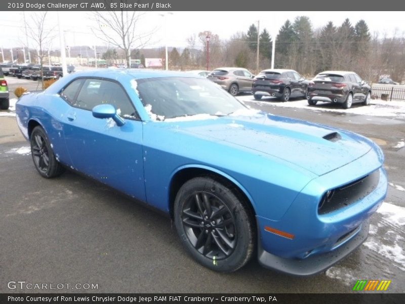Front 3/4 View of 2019 Challenger GT AWD