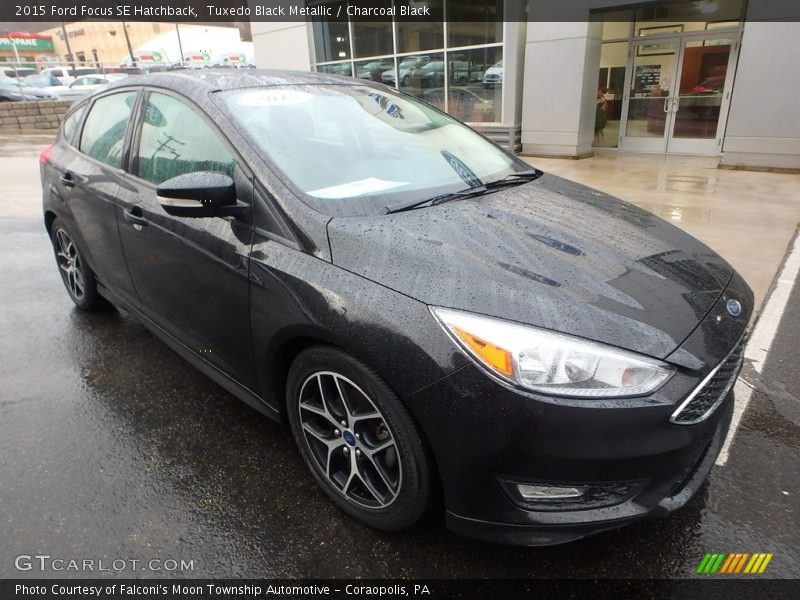 Tuxedo Black Metallic / Charcoal Black 2015 Ford Focus SE Hatchback