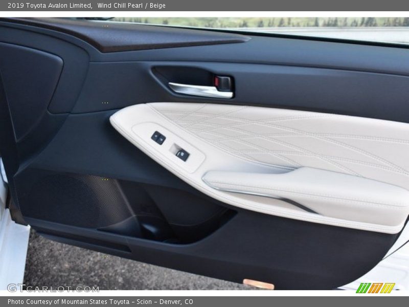 Wind Chill Pearl / Beige 2019 Toyota Avalon Limited