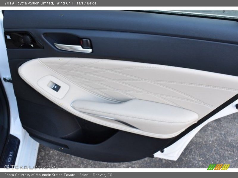 Wind Chill Pearl / Beige 2019 Toyota Avalon Limited