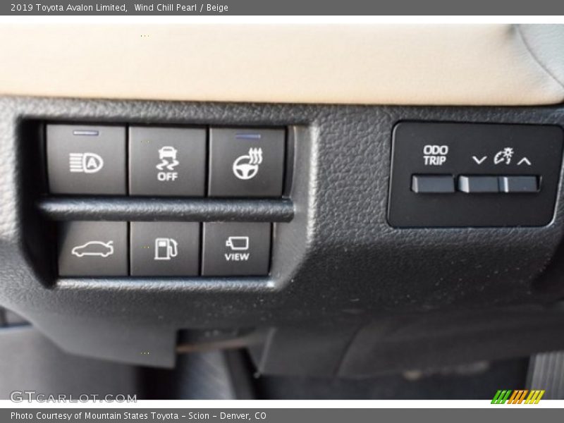 Wind Chill Pearl / Beige 2019 Toyota Avalon Limited