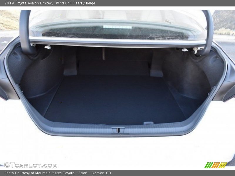 Wind Chill Pearl / Beige 2019 Toyota Avalon Limited