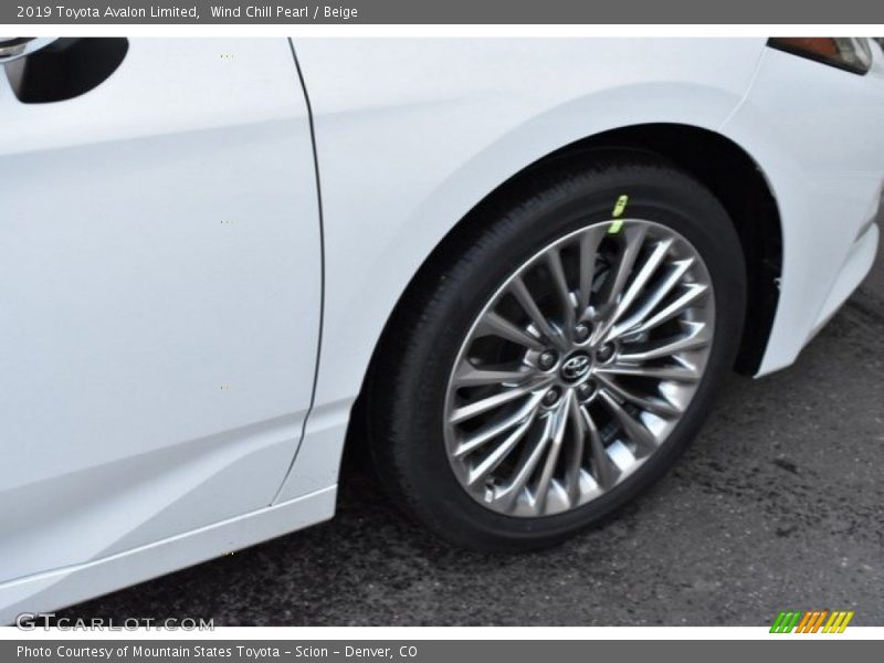 Wind Chill Pearl / Beige 2019 Toyota Avalon Limited