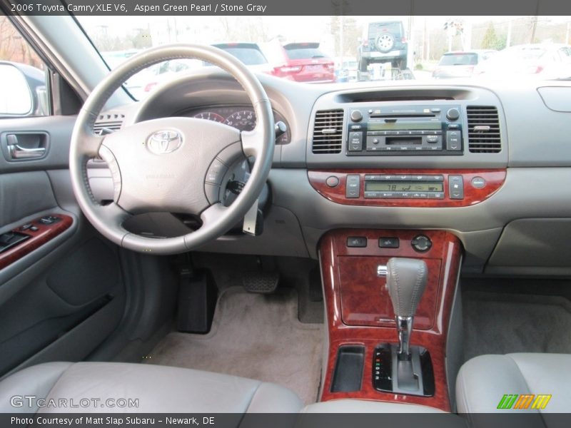Aspen Green Pearl / Stone Gray 2006 Toyota Camry XLE V6