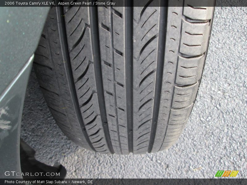 Aspen Green Pearl / Stone Gray 2006 Toyota Camry XLE V6