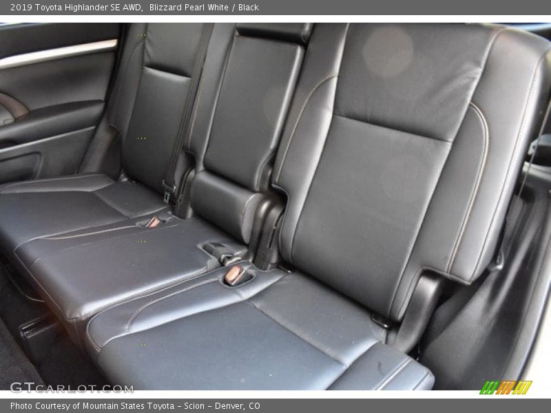 Blizzard Pearl White / Black 2019 Toyota Highlander SE AWD