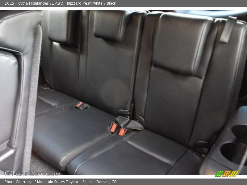 Blizzard Pearl White / Black 2019 Toyota Highlander SE AWD