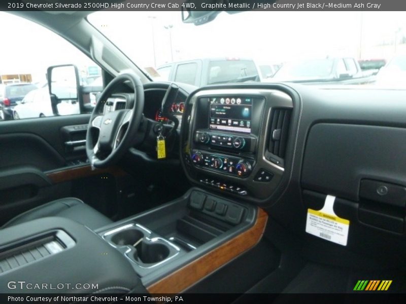 Graphite Metallic / High Country Jet Black/­Medium Ash Gray 2019 Chevrolet Silverado 2500HD High Country Crew Cab 4WD