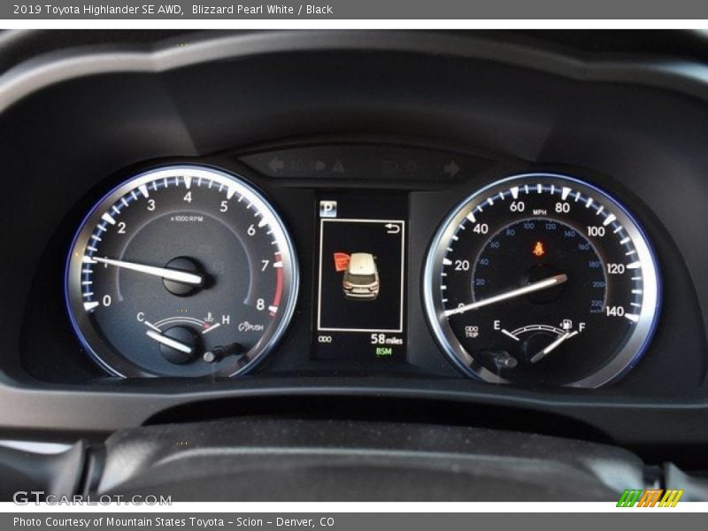 Blizzard Pearl White / Black 2019 Toyota Highlander SE AWD