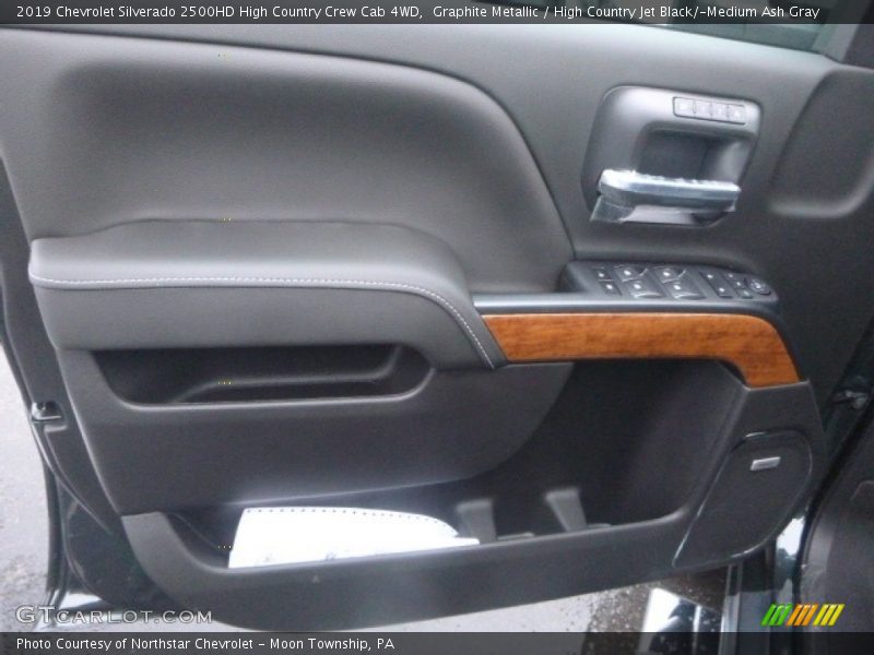 Graphite Metallic / High Country Jet Black/­Medium Ash Gray 2019 Chevrolet Silverado 2500HD High Country Crew Cab 4WD