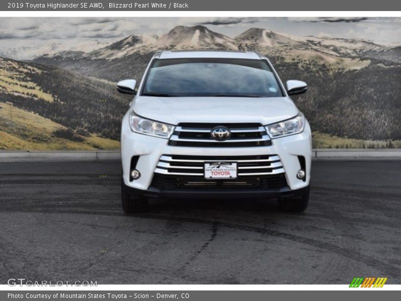 Blizzard Pearl White / Black 2019 Toyota Highlander SE AWD
