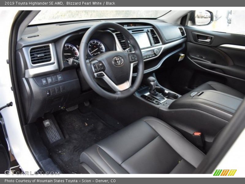 Blizzard Pearl White / Black 2019 Toyota Highlander SE AWD