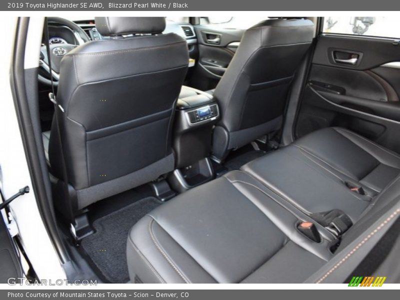 Blizzard Pearl White / Black 2019 Toyota Highlander SE AWD
