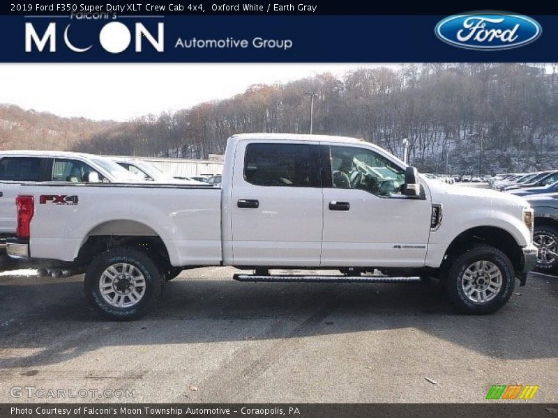 Oxford White / Earth Gray 2019 Ford F350 Super Duty XLT Crew Cab 4x4