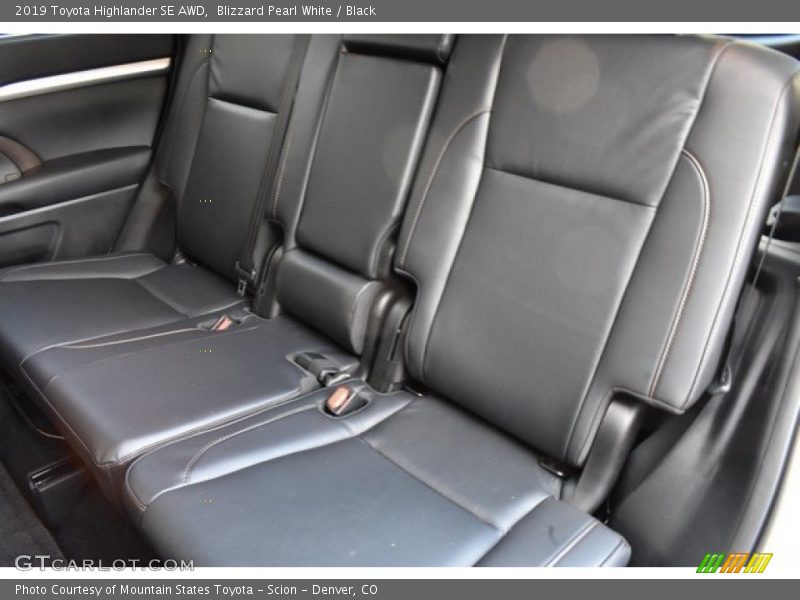 Blizzard Pearl White / Black 2019 Toyota Highlander SE AWD
