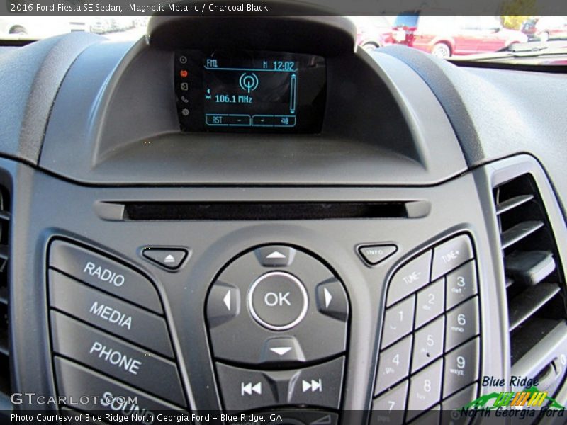 Magnetic Metallic / Charcoal Black 2016 Ford Fiesta SE Sedan