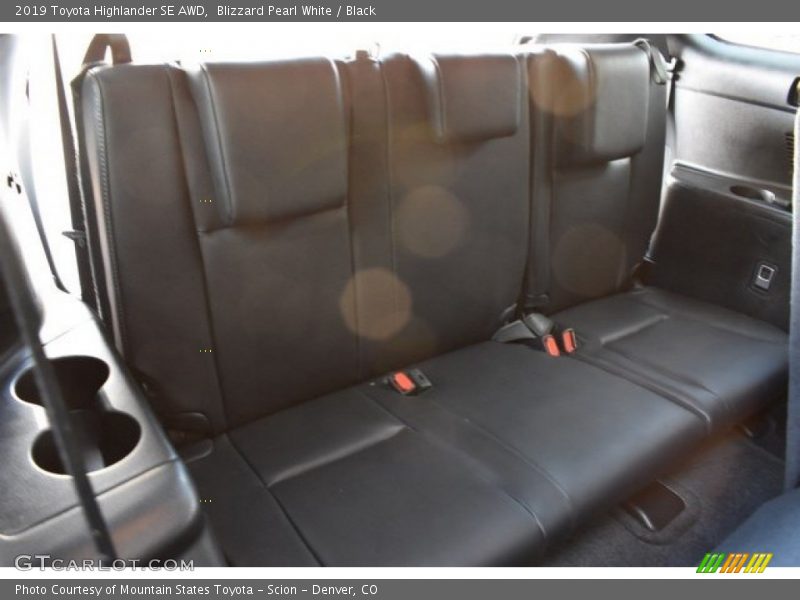 Blizzard Pearl White / Black 2019 Toyota Highlander SE AWD