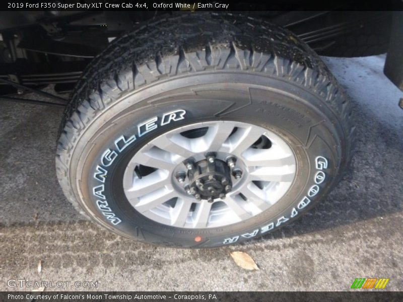 Oxford White / Earth Gray 2019 Ford F350 Super Duty XLT Crew Cab 4x4