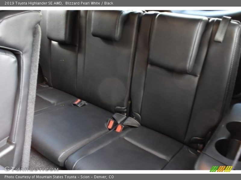 Blizzard Pearl White / Black 2019 Toyota Highlander SE AWD