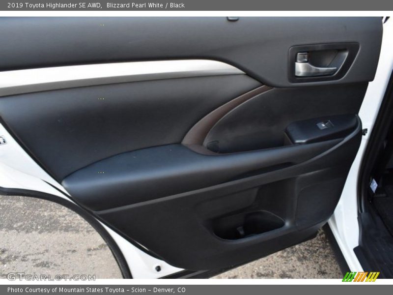 Blizzard Pearl White / Black 2019 Toyota Highlander SE AWD