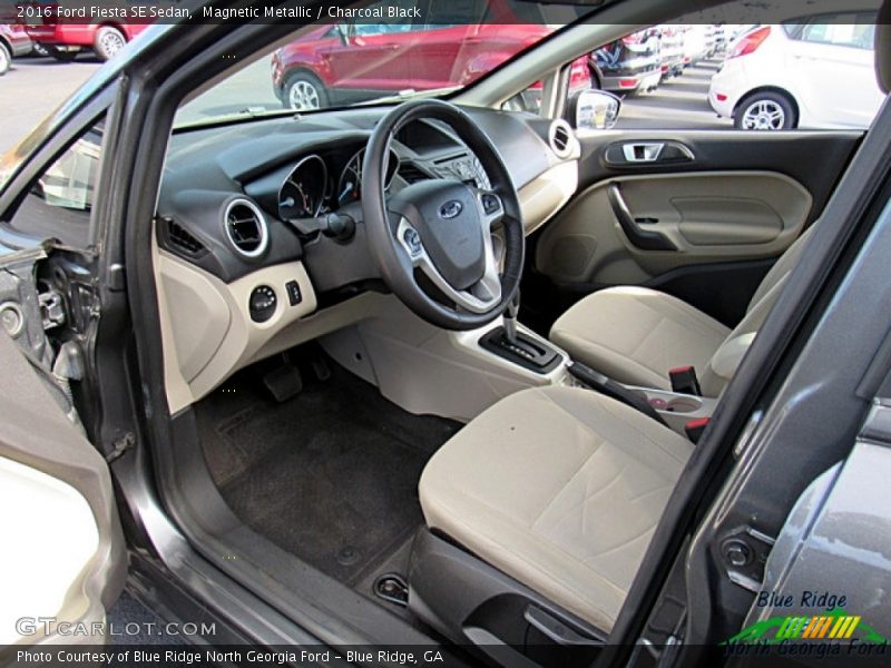 Magnetic Metallic / Charcoal Black 2016 Ford Fiesta SE Sedan