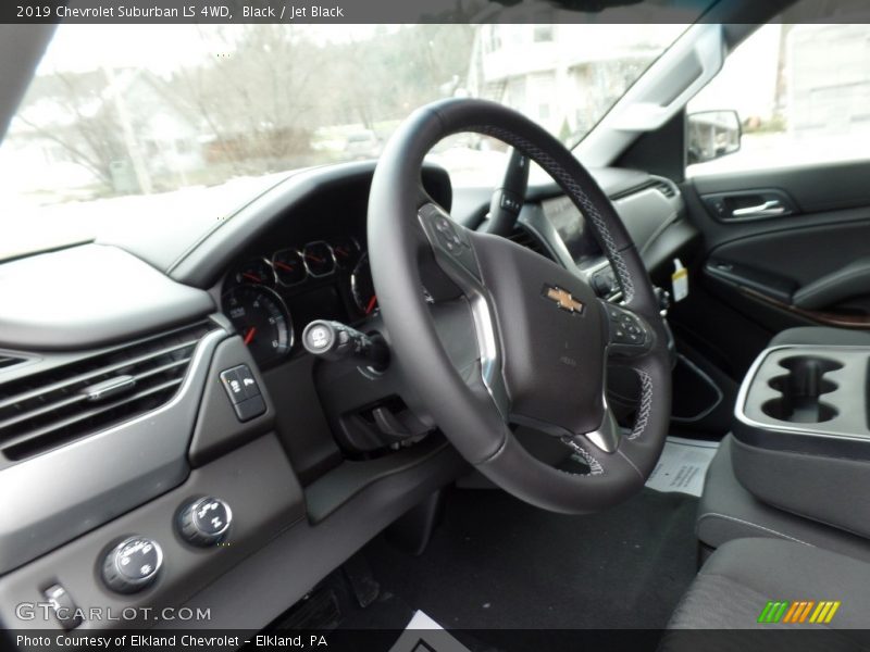 Black / Jet Black 2019 Chevrolet Suburban LS 4WD