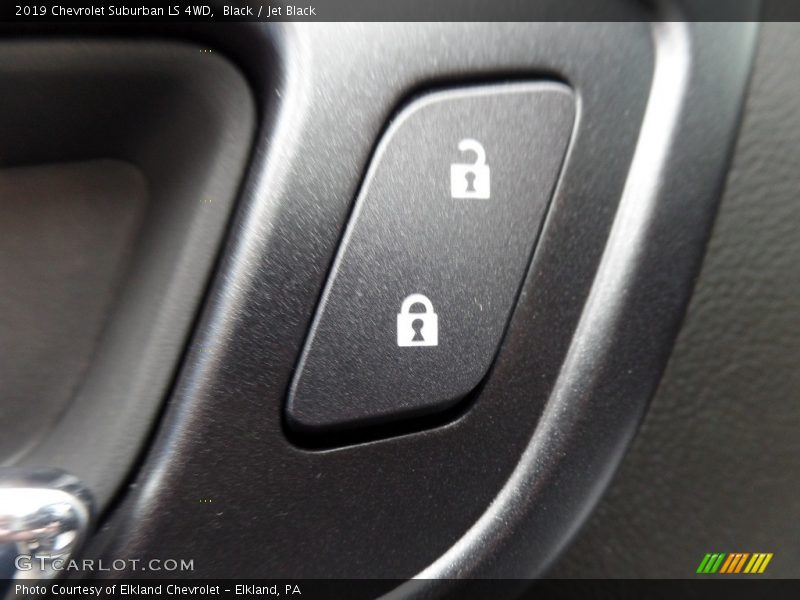 Black / Jet Black 2019 Chevrolet Suburban LS 4WD