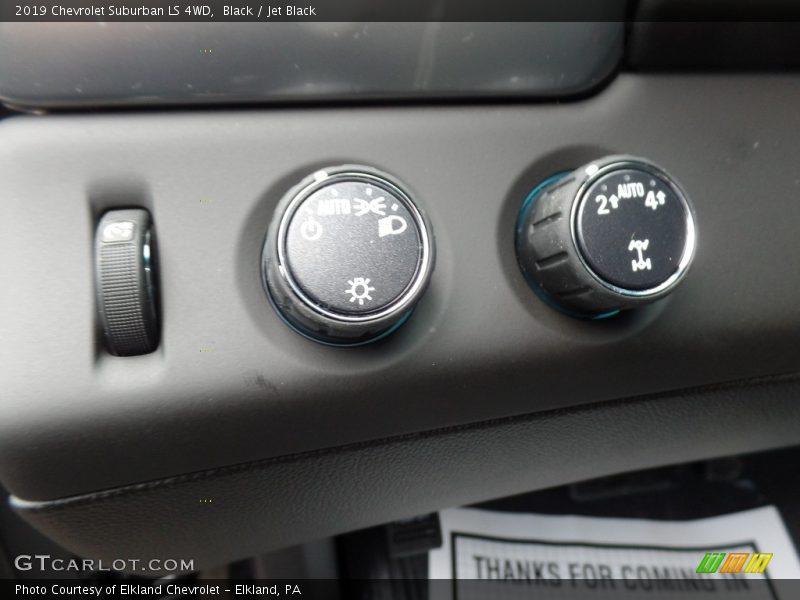 Black / Jet Black 2019 Chevrolet Suburban LS 4WD