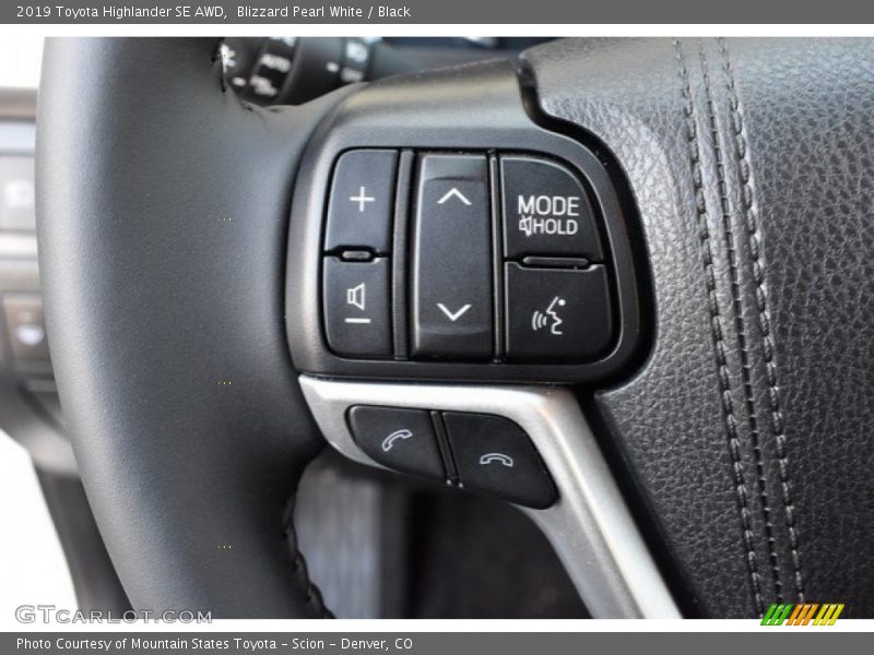 Blizzard Pearl White / Black 2019 Toyota Highlander SE AWD