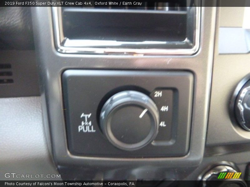 Oxford White / Earth Gray 2019 Ford F350 Super Duty XLT Crew Cab 4x4