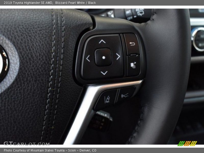 Blizzard Pearl White / Black 2019 Toyota Highlander SE AWD