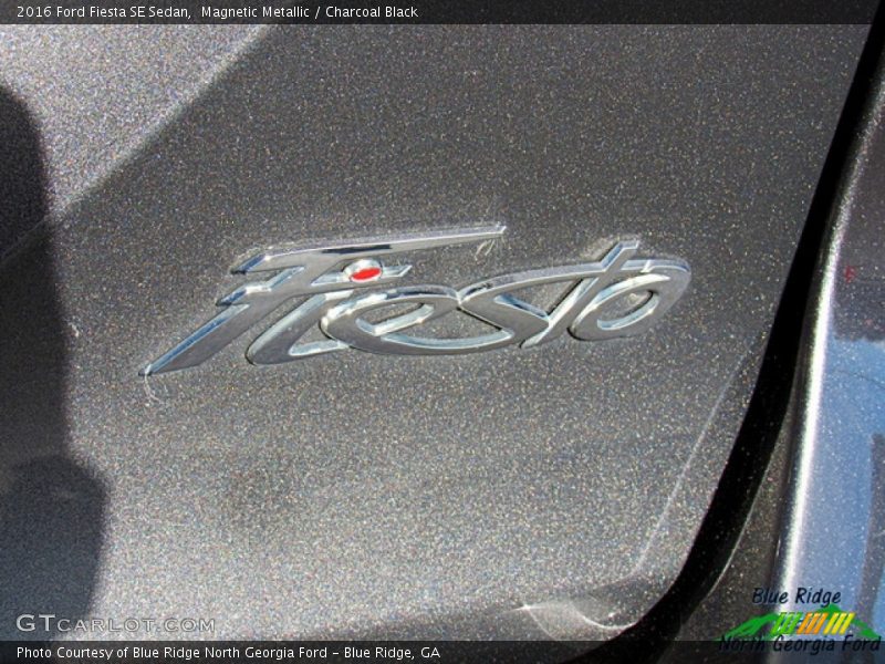Magnetic Metallic / Charcoal Black 2016 Ford Fiesta SE Sedan