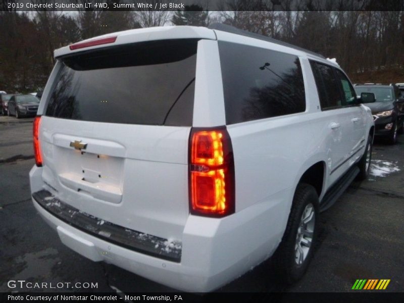 Summit White / Jet Black 2019 Chevrolet Suburban LT 4WD