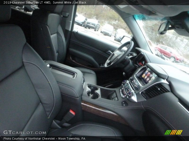 Summit White / Jet Black 2019 Chevrolet Suburban LT 4WD